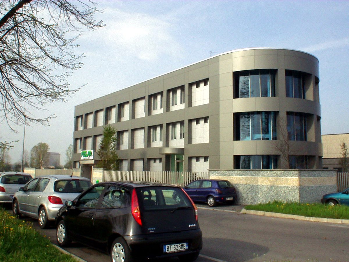 Palazzina uffici con rivestimento Alucobond a Bassano Bresciano